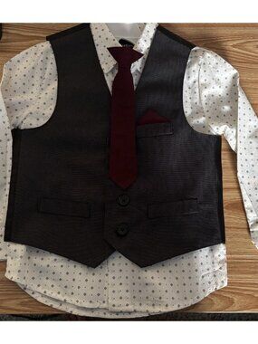 Toddler Vest Shirt & Tie Size 4T Van Heusen Never Been Worn